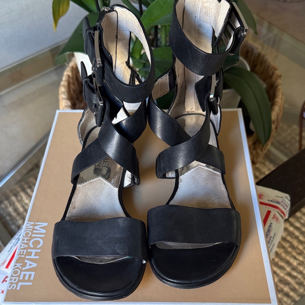 Michael Kors Black Josephine Crisscross Sandals size 6.5